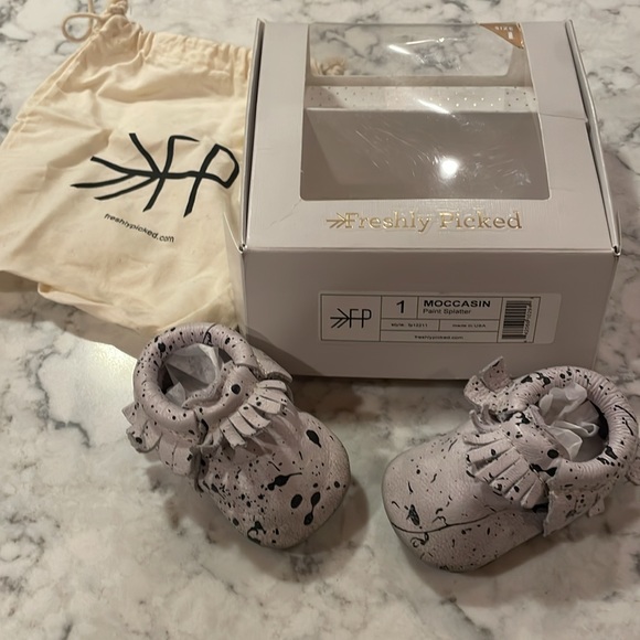 Freshly Picked Paint Splatter Moccasins - Picture 5 of 8